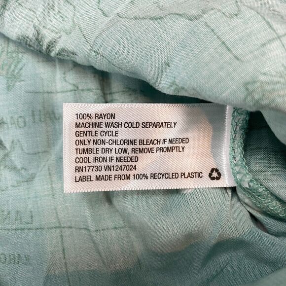 Goodiellow & Co Hawaiian Shirt Men S Meteor Green Guitars Standard Fit Button-Up - Picture 6 of 13